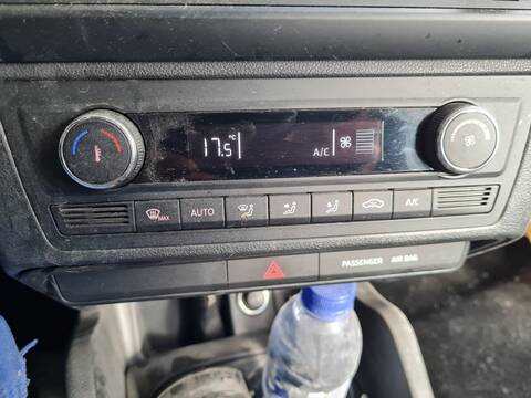 Foto 2ª: Mando Climatizador Seat Ibiza STYLE CONNECT 90CV 66KW [CJZC] (2017)