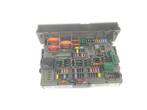 Foto 3ª: Caja Reles Fusibles Bmw Serie 3 315 2.0 TD 143CV 190CV [N47D20C] (2005)