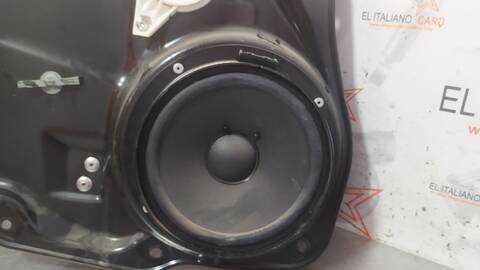 Foto 2ª: Elevalunas Manual Trasero Izquierdo Mercedes Clase ML 300 3.0 CDI W164) 224CV 165KW AUT. OM642 [OM642940] (2006)