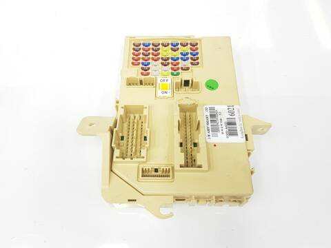 Foto 3ª: Caja Reles Fusibles Hyundai i30 1.4 CRDI 90CV [D4FC] (2012)