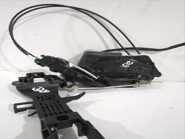 Foto 2ª: Cerradura Puerta Delantera Derecha Toyota Yaris ACTIVE 112CV [2NRFKE] (2017)