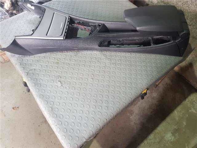 Foto 3ª: Consola Central Bmw Serie 1 114 2.0 118D [2.0 LTR. - 90 KW 16V DIESEL CAT] [M47N 204 D4]