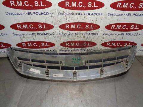 Foto 2ª: Rejilla Delantera Kia Carens 2.0 CRDI EX MONOVOLUMEN 113CV 83KW [D4EA] (2006)