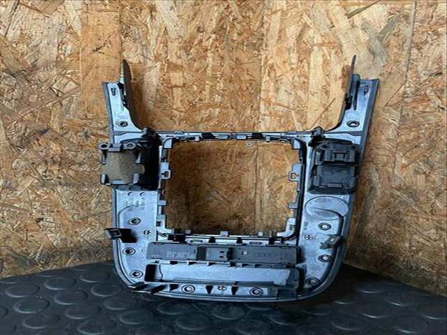 Foto 3ª: Palanca de Cambio Audi A4 BASICO 1 16V TFSI 160CV (2008)