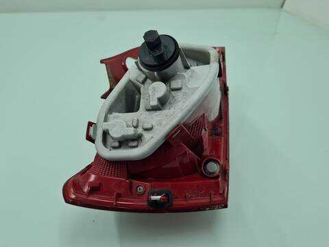 Foto 4ª: Piloto Trasero Derecho Seat Ibiza SPORT 86CV 63KW [CGG] (2011)