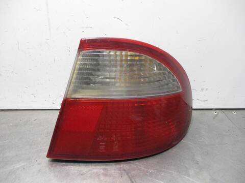 Foto 1ª: Piloto Trasero Derecho Daewoo Lanos COOL 75CV 55KW [A13SMS] (1998)