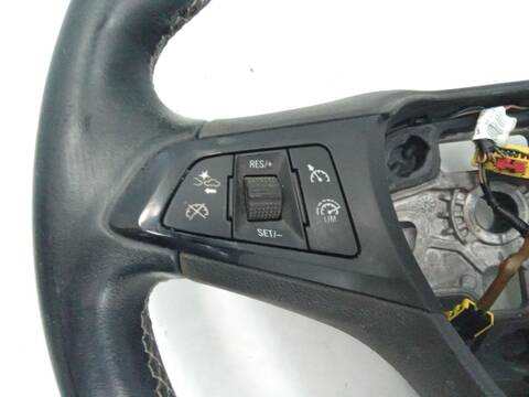 Foto 2ª: Volante Opel Astra 1.0 TURBO 68) 105CV 77KW [B 10 XFL,D 10 XFL] (2016)