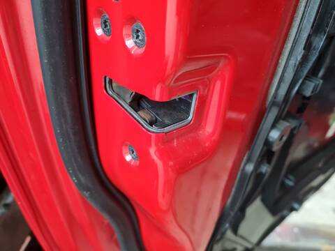 Cerradura Puerta Delantera Izquierda Ford Fiesta ECONETIC 90CV 66KW