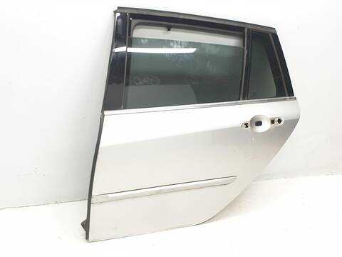 Foto 3ª: Puerta Trasera Izquierda Renault Laguna DYNAMIQUE [M9R858] (2007)
