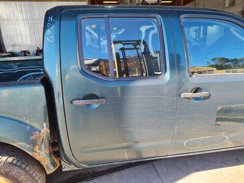 Puerta Trasera Derecha Nissan Navara GASOLINA