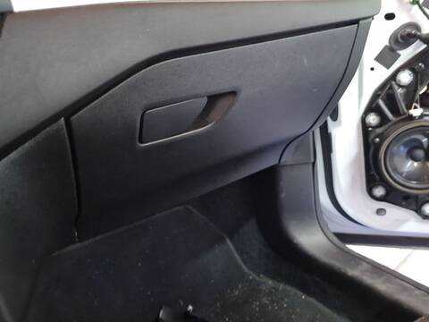 Foto 1ª: Guantera Ford Focus TITANIUM 120CV 88KW [ZTDA] (2018)