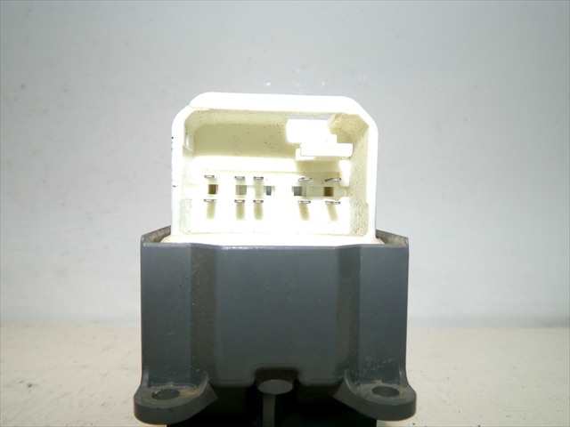 Foto 4ª: Botonera Elevalunas Toyota Yaris 1.4 D 2006-2011 [1ND] (2009)