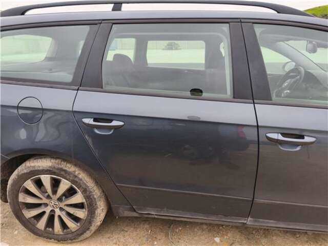 Puerta Trasera Derecha Volkswagen Passat 2.0 EDITION PLUS [2.0 LTR. - 103 KW TDI]