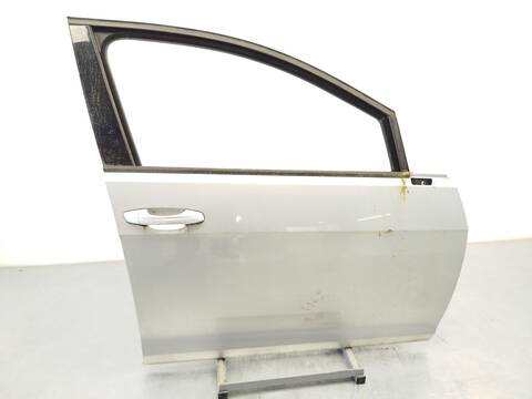 Puerta Delantera Derecha Volkswagen Golf 1.6 TDI 110CV 81KW