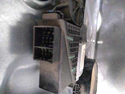 Foto 4ª: Elevalunas Eléctrico Delantero Derecho Seat Ibiza COOL 100CV 74KW [ATD] (2002)