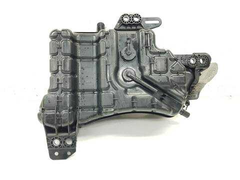 Foto 3ª: Deposito AdBlue Renault Arkana TECHNO 130CV 97KW