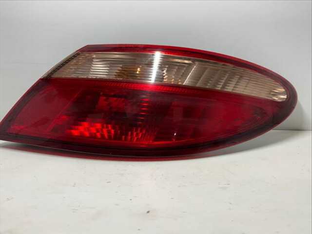 Piloto Trasero Derecho Nissan Almera VERSION INDEFINIDA