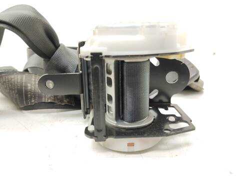 Foto 4ª: Cinturón Trasero Derecho Mitsubishi Grandis 2.0 DI-D CAT 136CV 100KW [BSY] (2007)