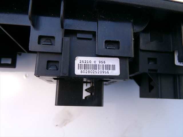 Foto 3ª: Botonera Elevalunas Fiat Punto 1.3 JTD 2006-2012 [199A2000] (2011)