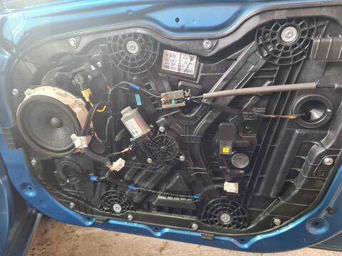 Foto 1ª: Elevalunas Eléctrico Delantero Derecho Hyundai i30 KLASS 95CV 70KW [D4FB] (2017)