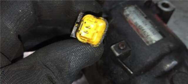 Foto 3ª: Bomba Servodireccion Citroen Xsara 1.6 HDI [9HX (DV6ATED4)]