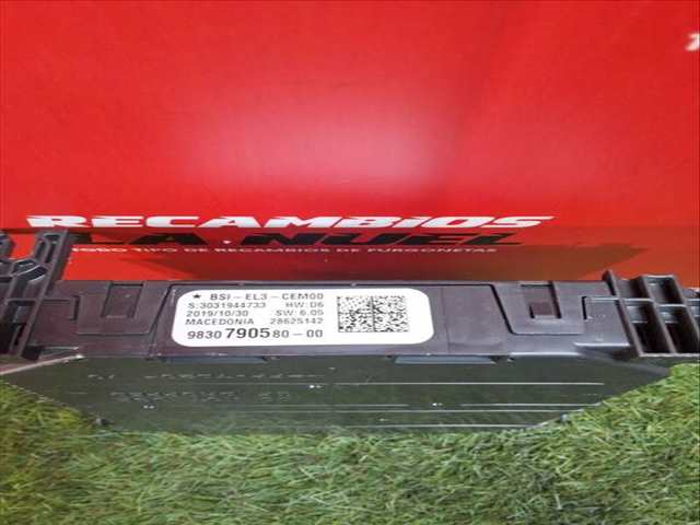 Foto 3ª: Caja Reles Fusibles Citroen Jumpy 1.5 BLUEHDI 120 120CV 88KW FURGONETA [YH01 (DV5RUC)] (2020)