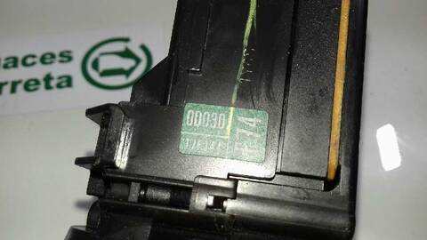 Foto 3ª: Mando Multifuncion Toyota Yaris BASICO 87CV 64KW [2SZ] (2007)