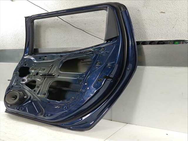Foto 3ª: Puerta Trasera Derecha Nissan Navara 190 CV 140KW [YS23DDTT YS23]