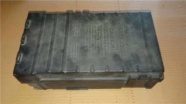 Foto 2ª: Caja Reles Fusibles Chrysler Voyager 2.5 CRD [ENJ]