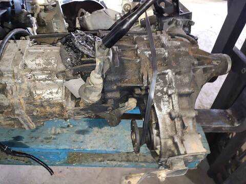 Foto 3ª: Caja Cambios Nissan Terrano VERSION INDEFINIDA