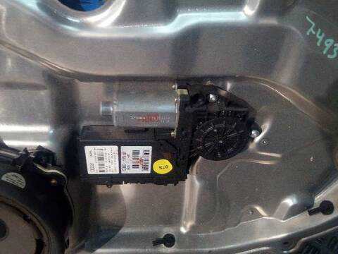 Foto 2ª: Elevalunas Manual Trasero Derecho Audi A8 4.2 QUATTRO 335CV 246KW [BFM] (2003)