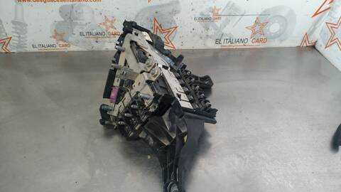 Caja Reles Fusibles Mercedes Clase E 180 E 220 D 213.004) 194CV 143KW