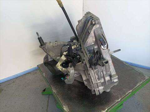 Foto 2ª: Caja Cambios Renault Clio ZEN 101CV 74KW [H4D460] (2020)