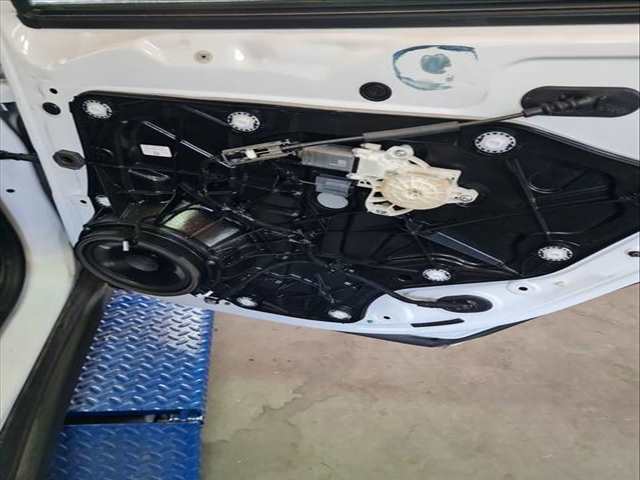 Elevalunas Manual Trasero Derecho Ford Focus TITANIUM 120CV 88KW
