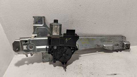 Elevalunas Manual Trasero Derecho Peugeot 2008 1.2 12V E 82CV
