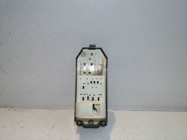 Foto 3ª: Botonera Elevalunas Toyota Yaris 1.4 D 2006-2011 [1ND] (2009)