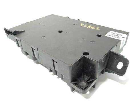 Foto 2ª: Caja Reles Fusibles Mitsubishi Outlander PHEV KAITEKI 4WD 208CV 153KW [4B11] (2018)