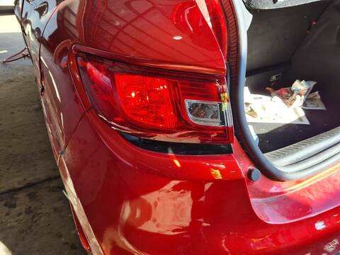 Foto 3ª: Piloto Trasero Izquierdo Renault Clio BUSINESS 90CV 66KW [K9KC6] (2015)