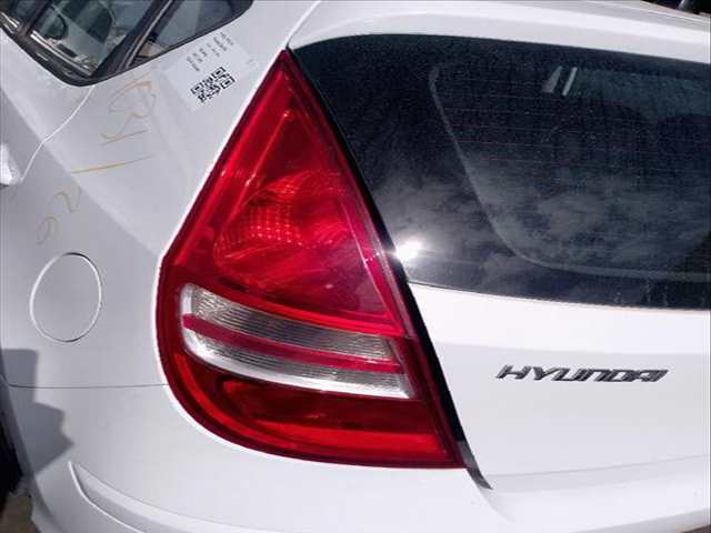 Foto 3ª: Piloto Trasero Izquierdo Hyundai i30 1.6 CRDI (2007)