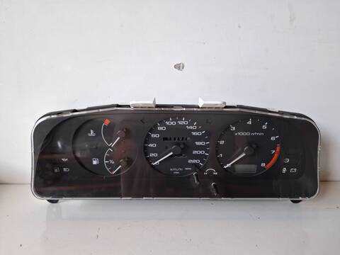 Cuadro de Instrumentos Nissan Primera INVITATION BERLINA P10) 90CV