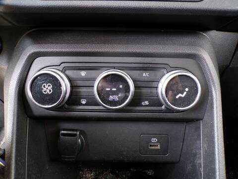 Mando Climatizador Dacia Jogger H5D490