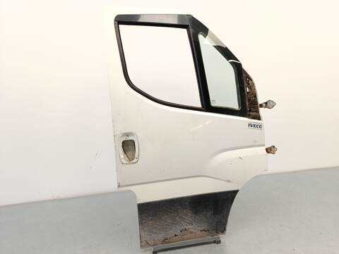 Foto 2ª: Puerta Delantera Derecha Iveco Daily 33S15 35S15 35C15 146CV 107KW [F1AFL411C] (2015)