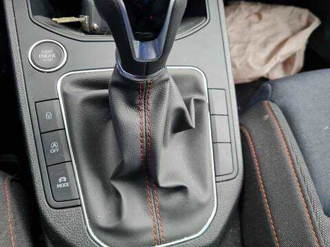 Foto 2ª: Palanca de Cambio Seat Ibiza FR 116CV 85KW [DLAA] (2022)