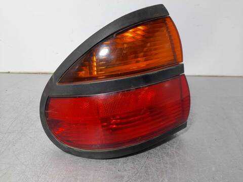 Foto 2ª: Piloto Trasero Izquierdo Renault Laguna 1.6 16V RT 107CV 79KW [K4M] (1999)