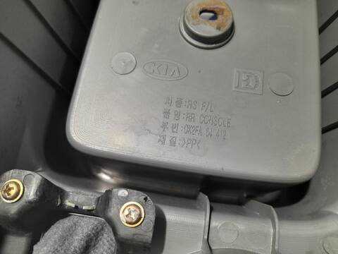 Foto 2ª: Consola Central Kia Carens 2.0 TD CAT 113CV [D4EA] (2002)