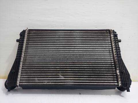 Foto 2ª: Intercooler Volkswagen Passat INDIVIDUAL BERLINA 140CV 103KW (2003)