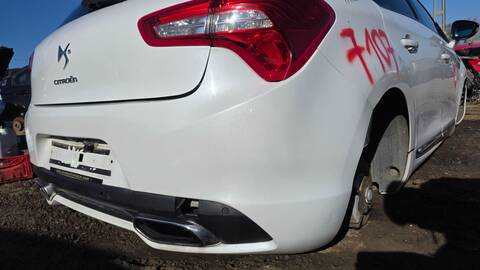 Foto 2ª: Paragolpes Trasero DS 5 AH01 AUT. (2015)