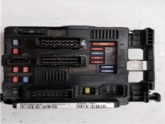 Foto 3ª: Caja Reles Fusibles Citroen Xsara 2.0 HDI EXCLUSIVE [2 0 LTR. - 66 KW HDI CAT RHY - DW10TD)] PICASSO 90CV