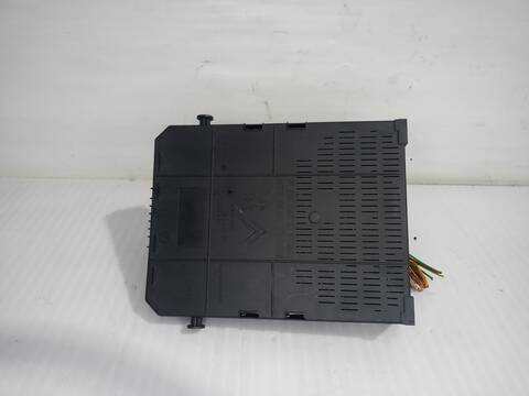 Foto 2ª: Caja Reles Fusibles Peugeot 3008 STYLE 114CV 84KW [9HD] (2014)