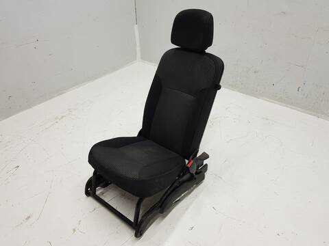 Foto 3ª: Asiento Delantero Derecho Mercedes Citan 109 CDI EXTRALANG A3) 415605) (2012)